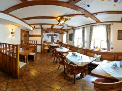 照片: Wirtshaus zum Mitteltor